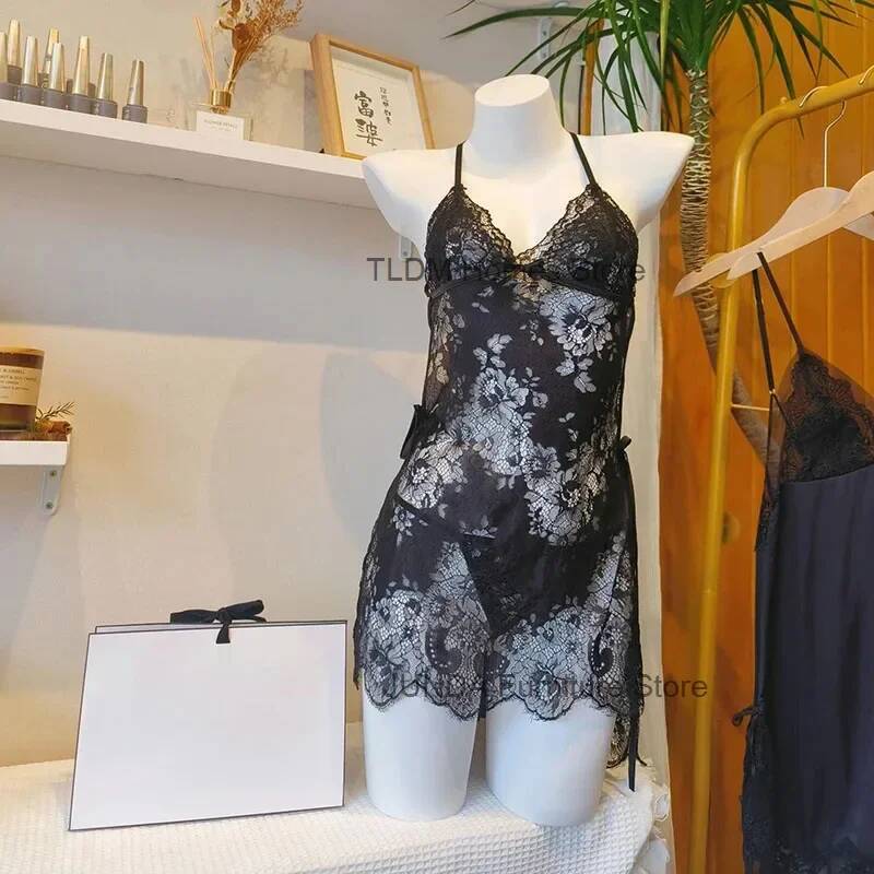 Baby Clothing Stores - Halve lengte ondergoed mannequins rekwisieten vrouwelijke