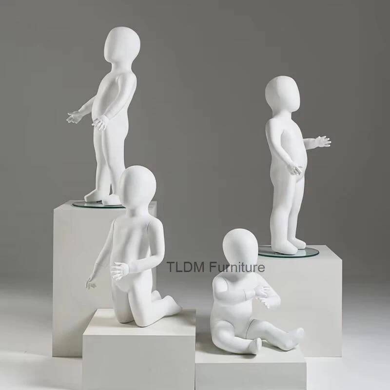 Baby Clothing Stores - Kindermannequins Mat Wit Kinderkleding Baby Paspop