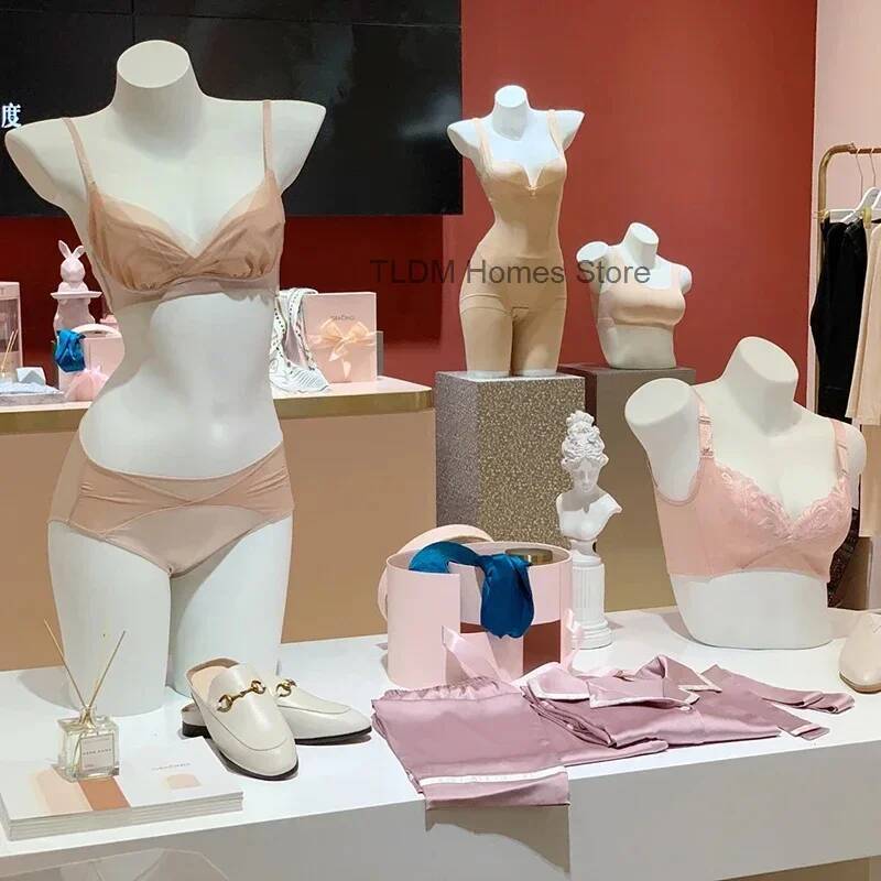 Halve lengte ondergoed mannequ - Baby Clothing Stores recensie en prijs
